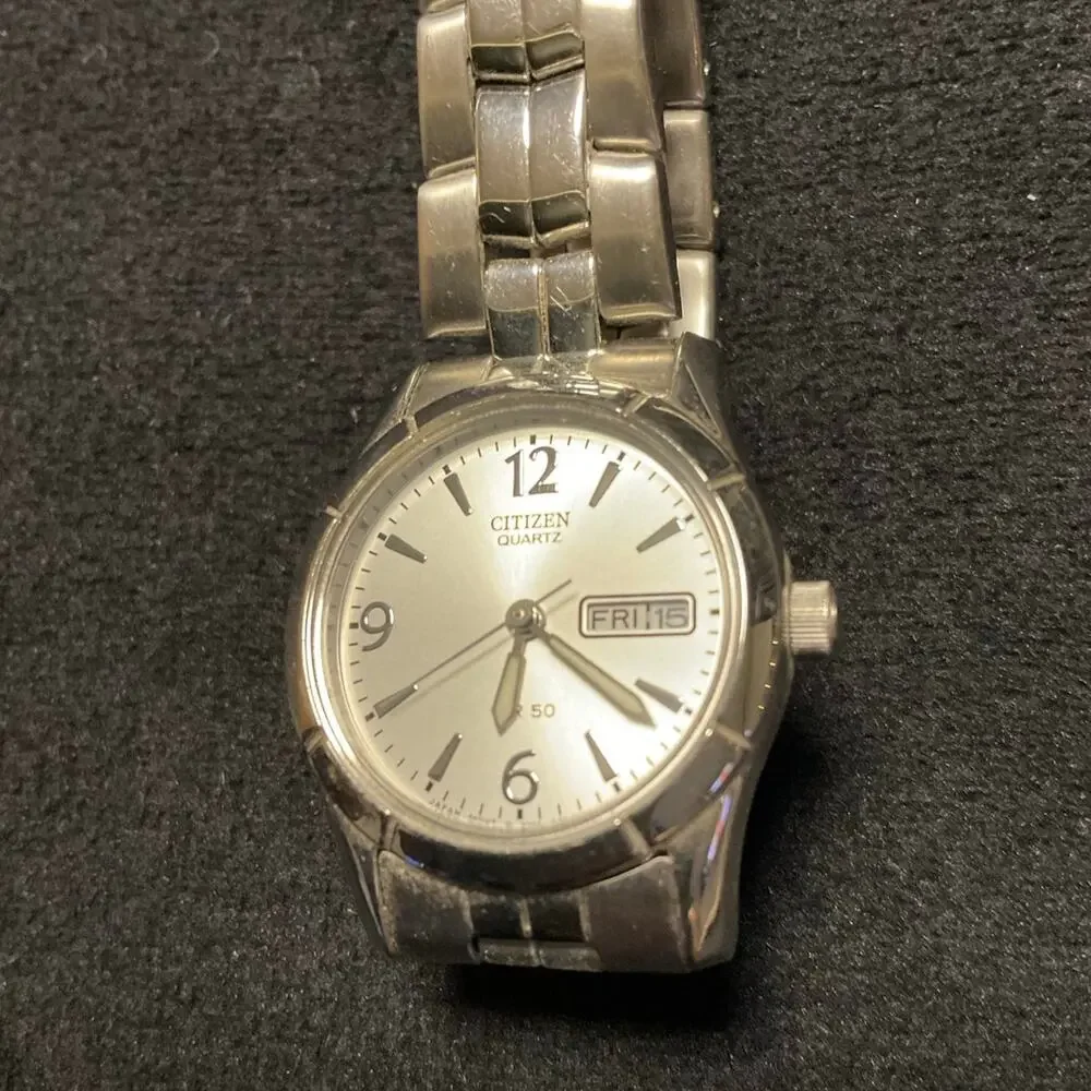 Citizen woman’s watch‎ quartz Silvertone model
